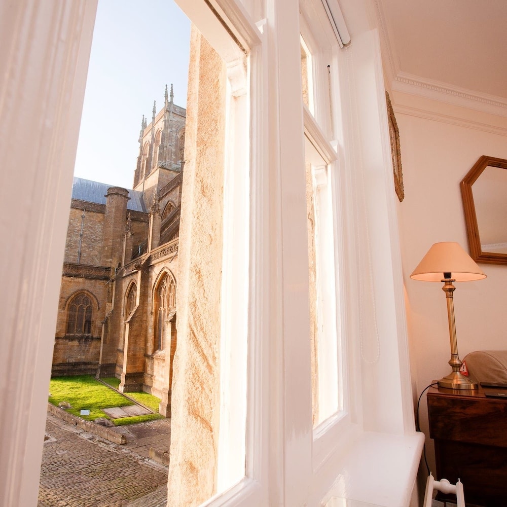 Sherborne Vacations - Abbey Court - Property Image 12