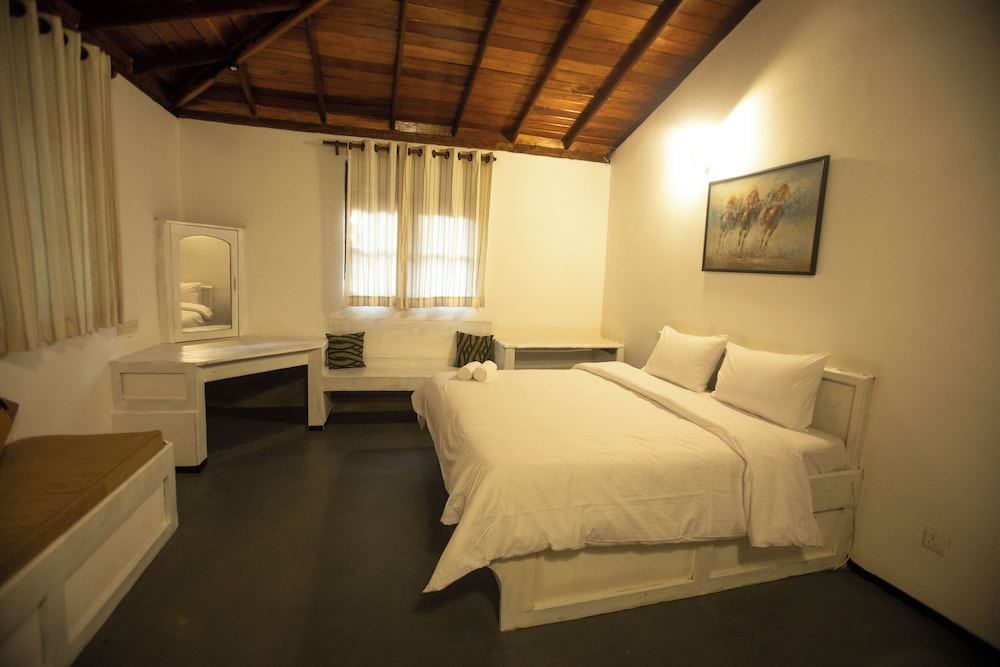 Funk Bunks - Sigiriya
