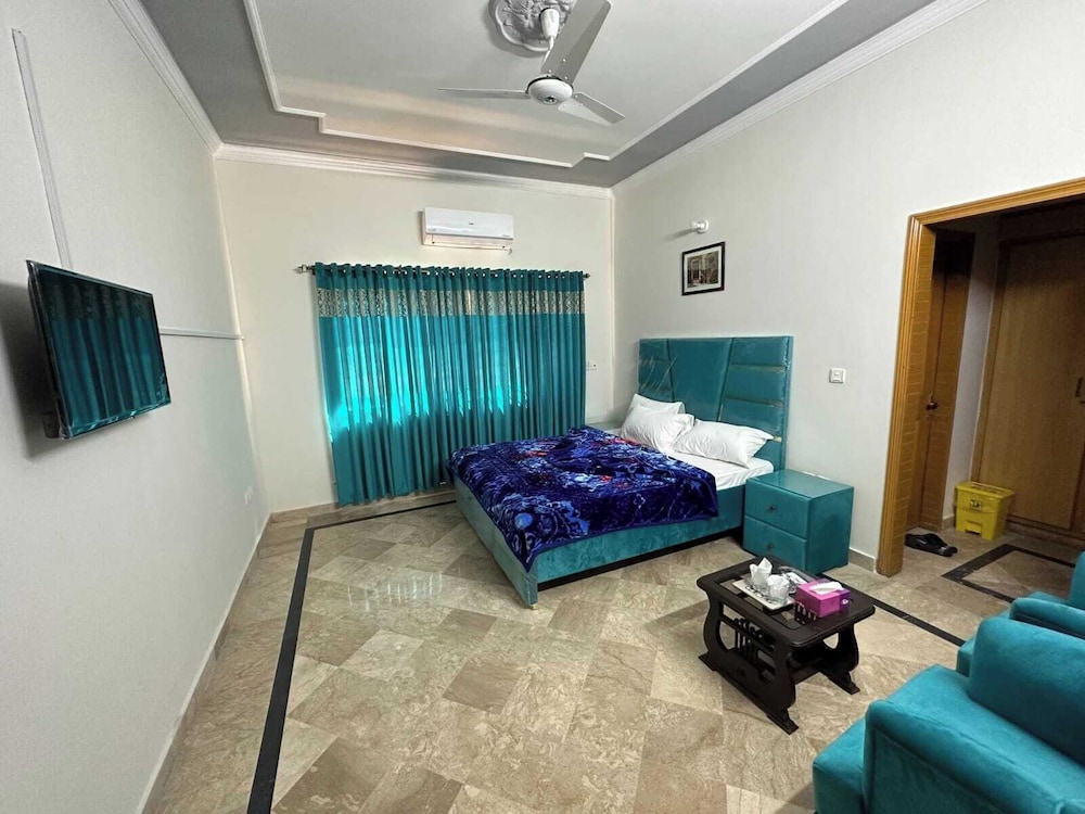 Royal Chalet Family Guest House