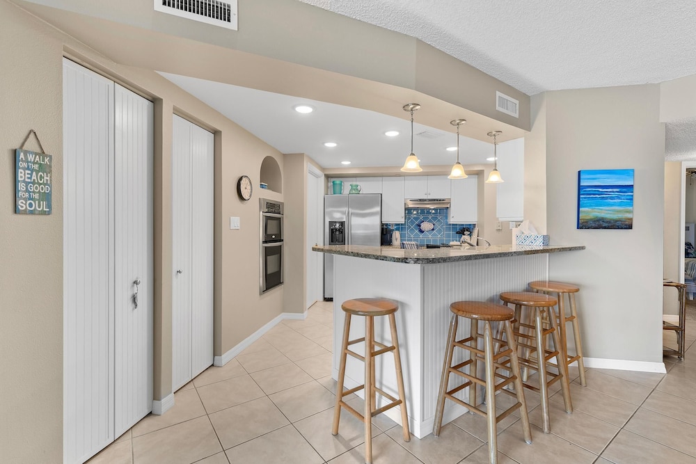 Seascape Towers 524