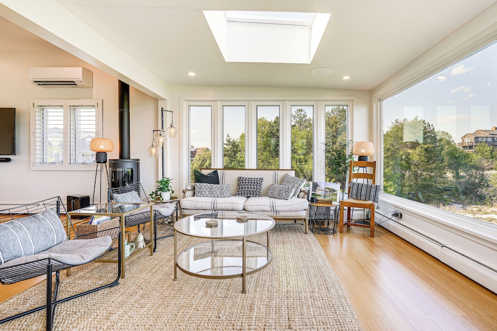 Elegant Gloucester Beach Getaway With Ocean Views!