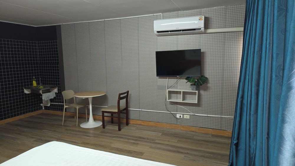 IMPACT Muang Thong Thani,daily rental room, Muang Thong Popular Condo C5
