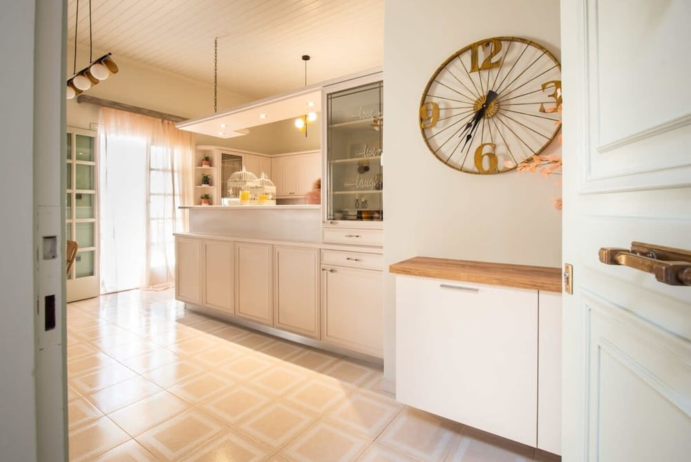 Dolce Favola Nomad Casa - Kalamata s City Getaway