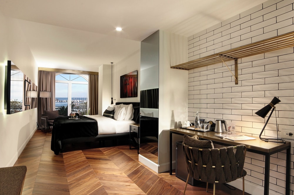 39 Kalamış Marina Oteli - Image 40