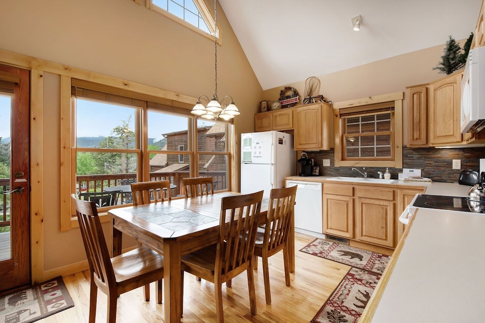 Solitude Condos - Estes Park CO