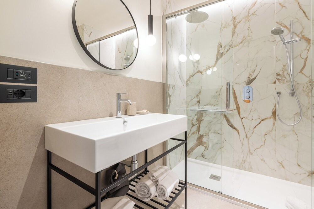 KARALIN SONNINO SUITES