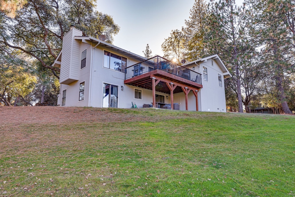 Groveland Home w/ Deck: 2 Mi to Pine Mountain Lake view 2