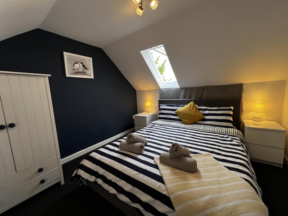 Detached 3 Bed Cottage, Mountain Views- Pets, Wifi view 3