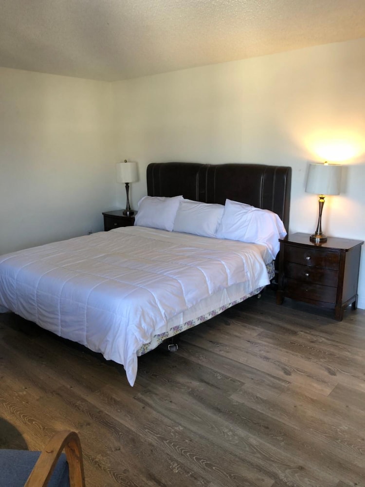 Kings Lodge Motel