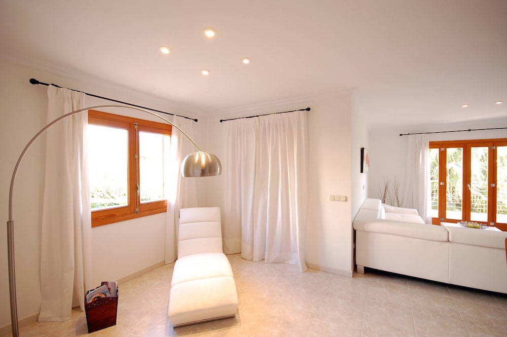 Villa Alcanada