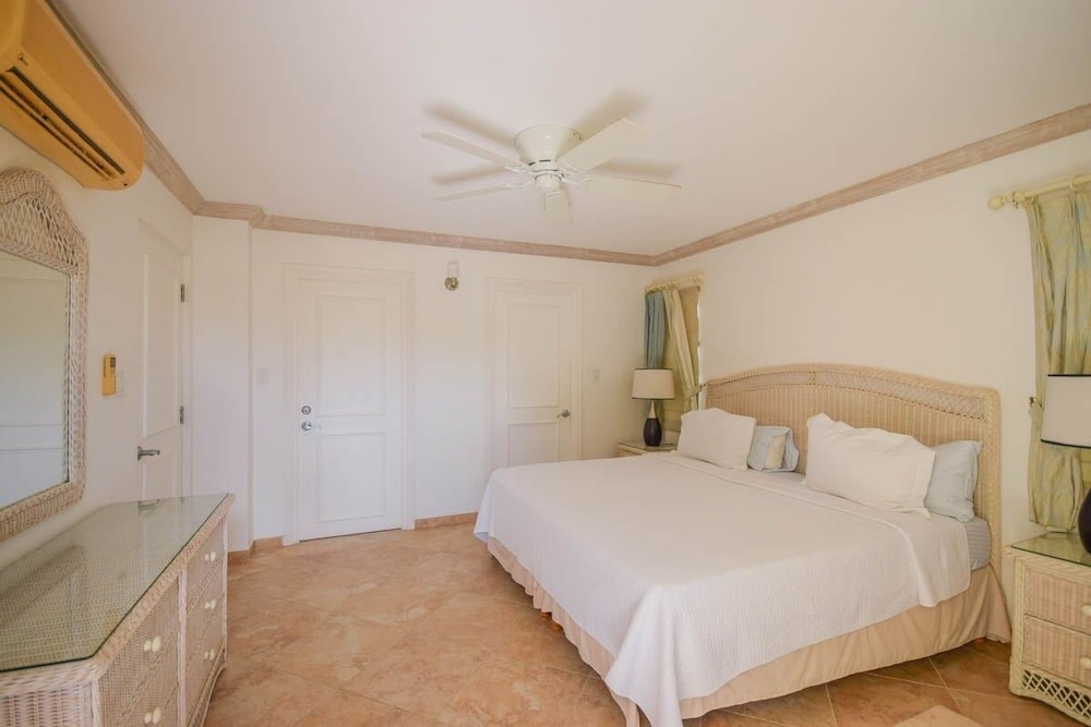 Modern 2-bed Apt Near Beach In St. Lawrence Gap 2 Bedroom Apts by Bluescape