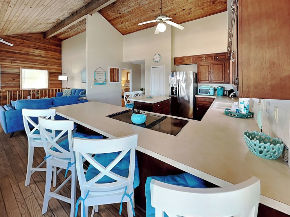 Dreamview by Distinctive Beach Rentals