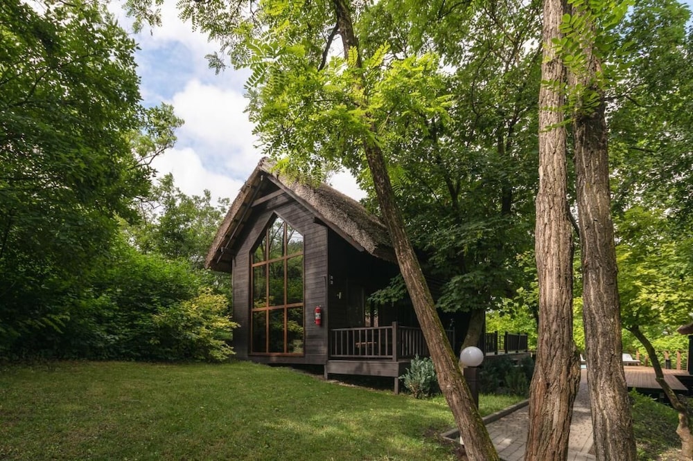 Tree House Relax Park