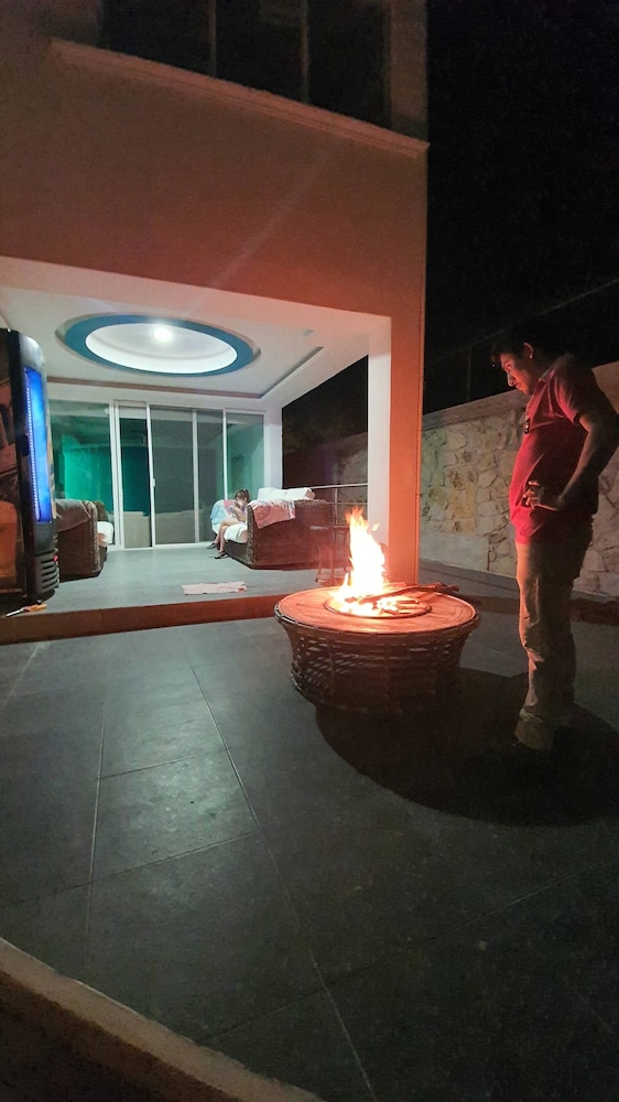 Photo 25