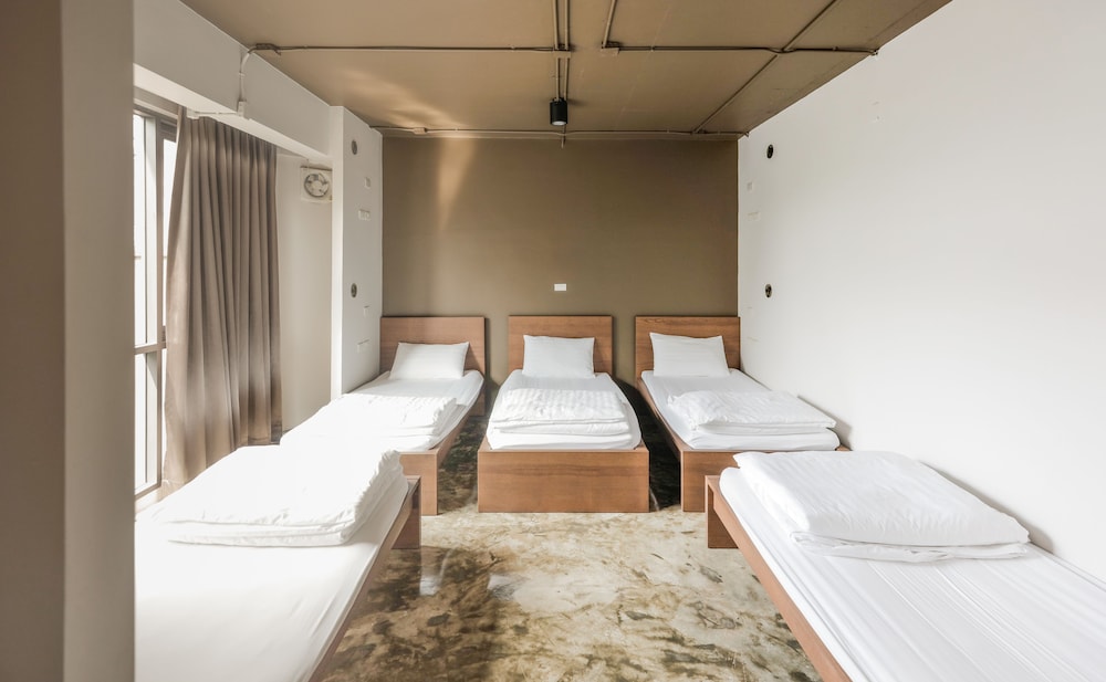 Collection O The Spades Hostel