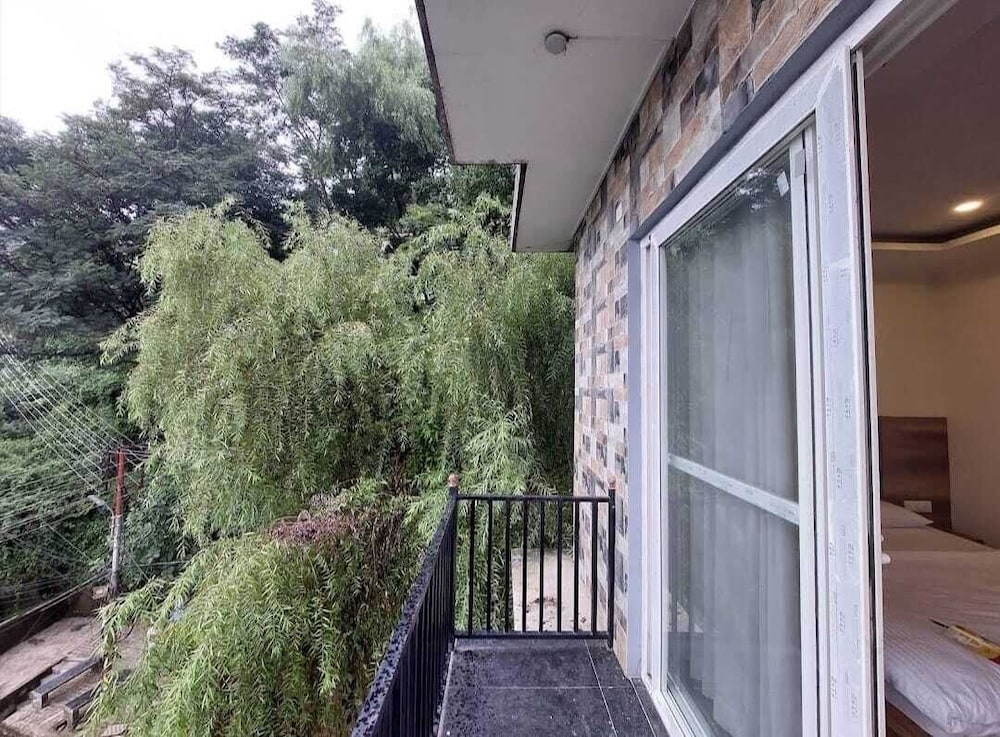 MOUNT INN HOTEL