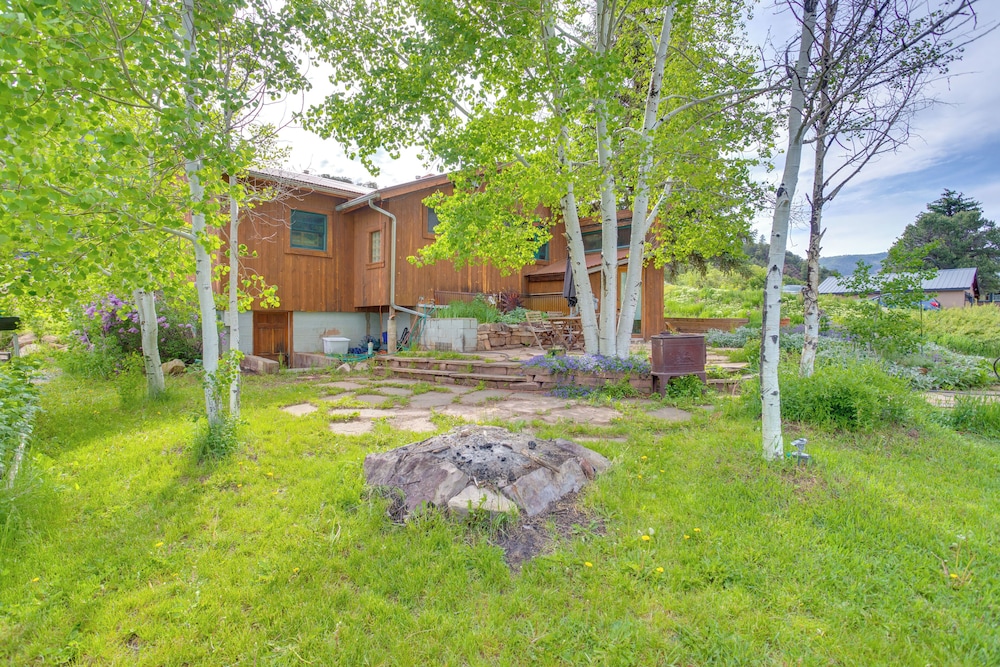 Mountain-view Home w/ Hot Tub < 18 Mi to Telluride