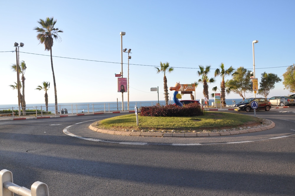 Isra Home Rothschild 8-3 Apartment
