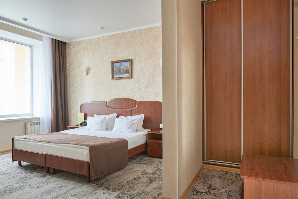 Almaz Hotel