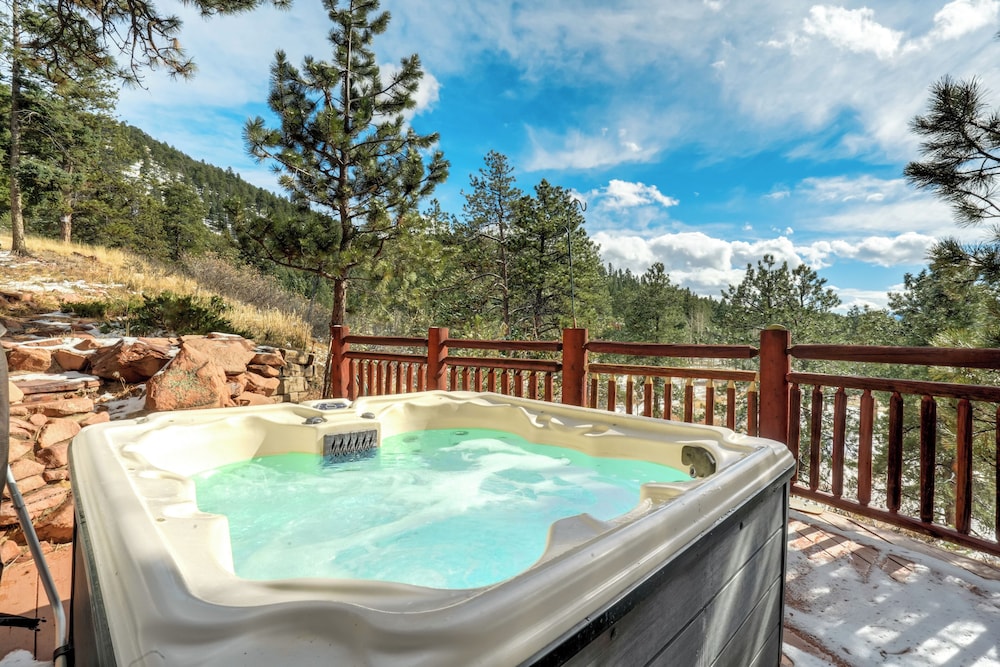 Log Lodge