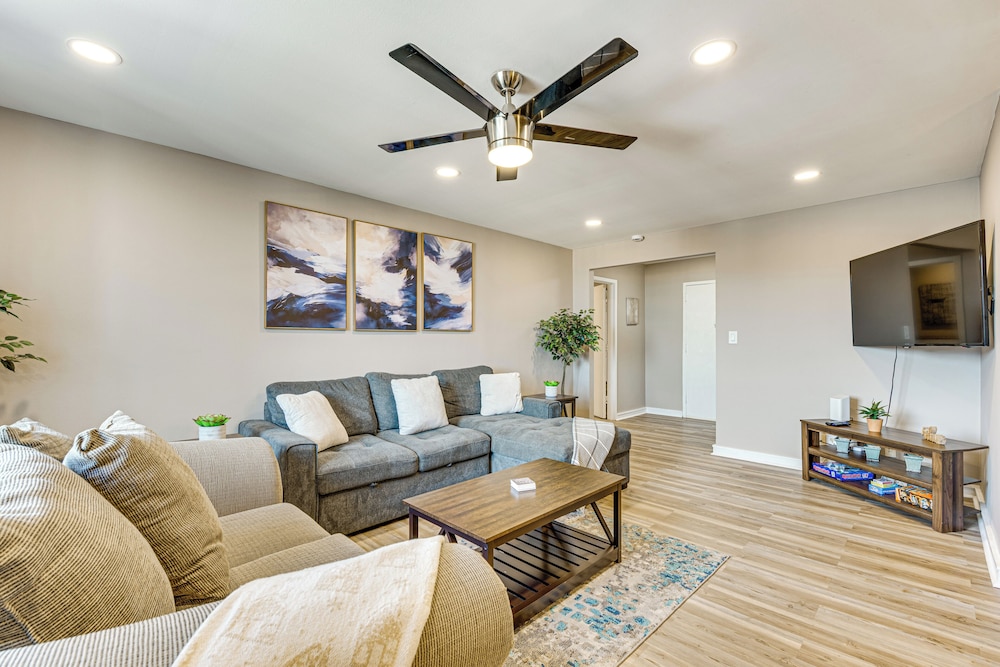 Walkable Condo < 1 Mi to Centennial Olympic Park!