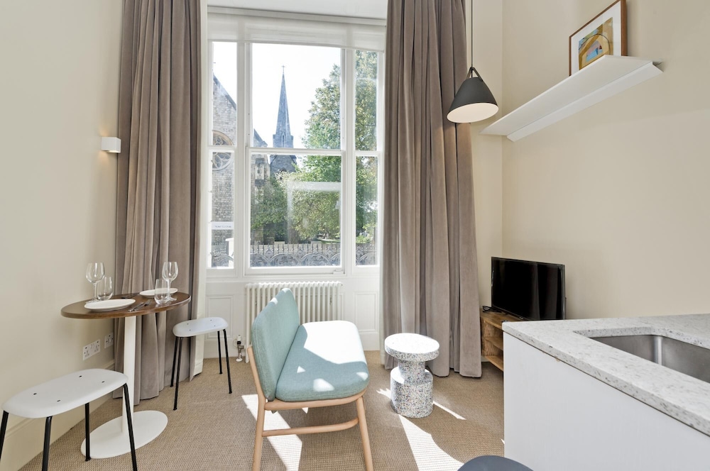 Mezzanine Flat Listed Terrace Near Primrose Hill