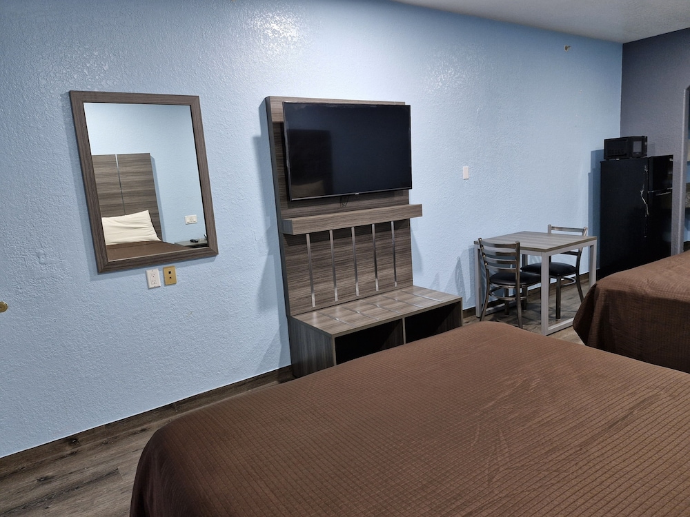 Super Stay Inn and Suites - Property Image 6