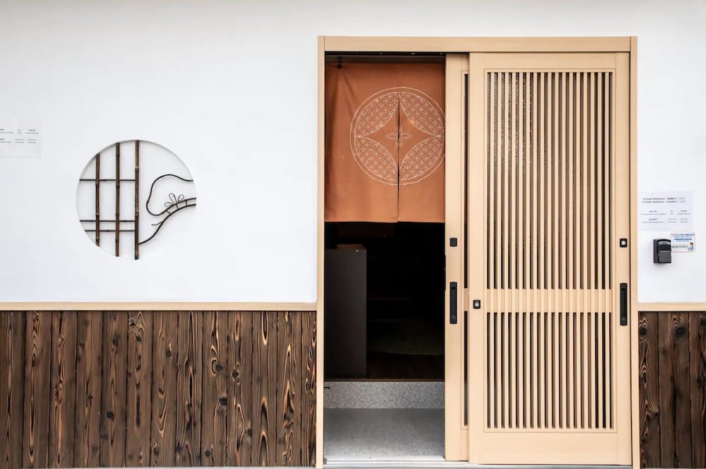 R-Guest Residence