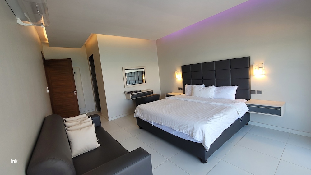 Durrat Al-Arous Villa in Moon Beach