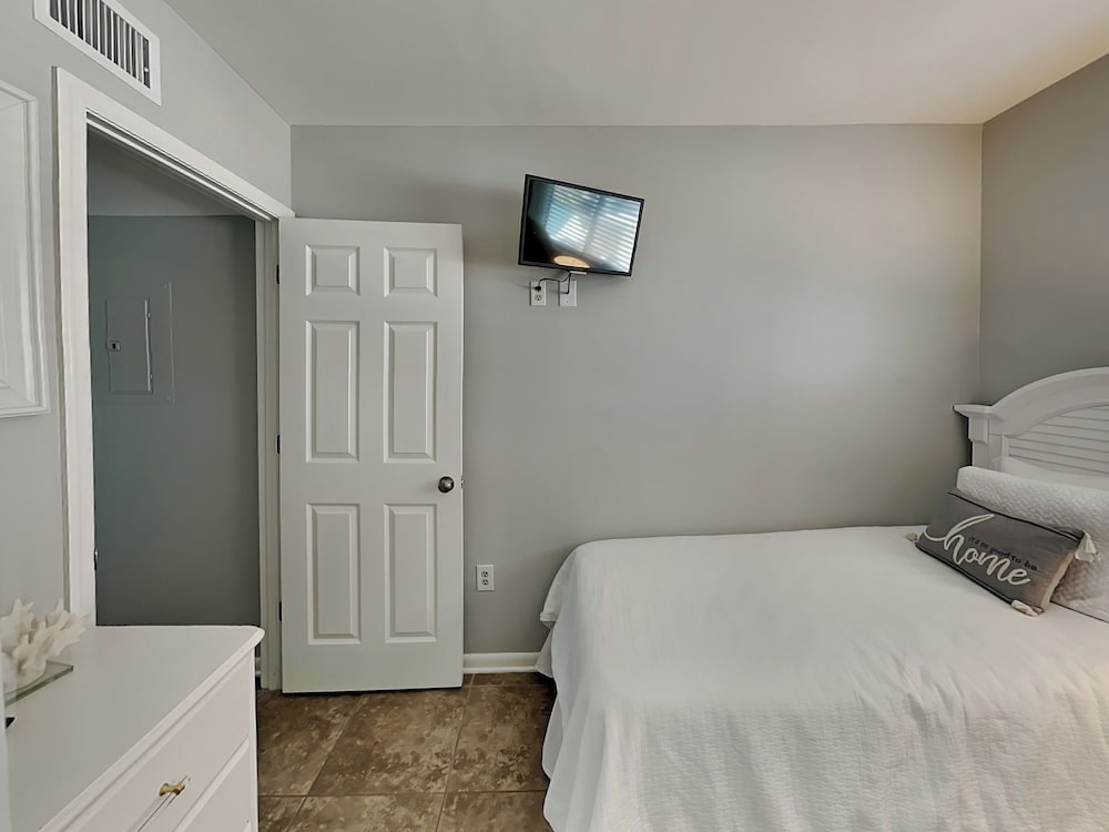 Royal Gulf Beach & Racquet Club #5816 by Southern Vacation Rentals