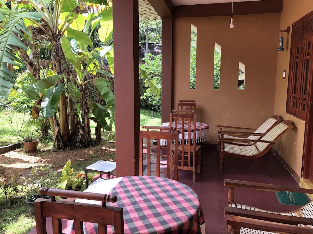 Sigiriya Nature Villa Lodge