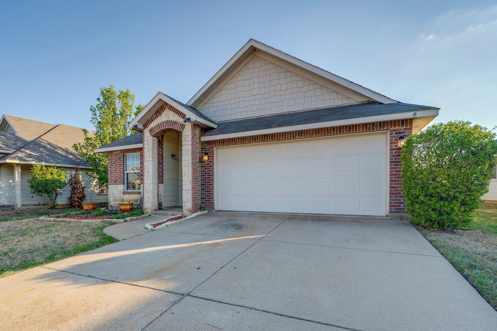 Private Yard & Patio: Fort Worth Family Home