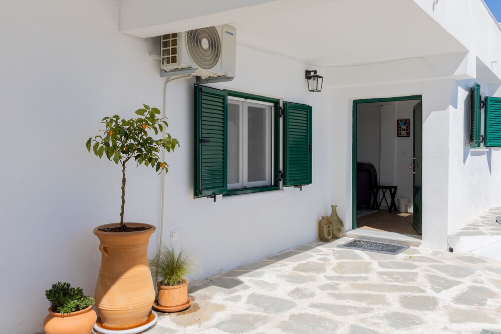 Villa Luminosa by Corfuescapes