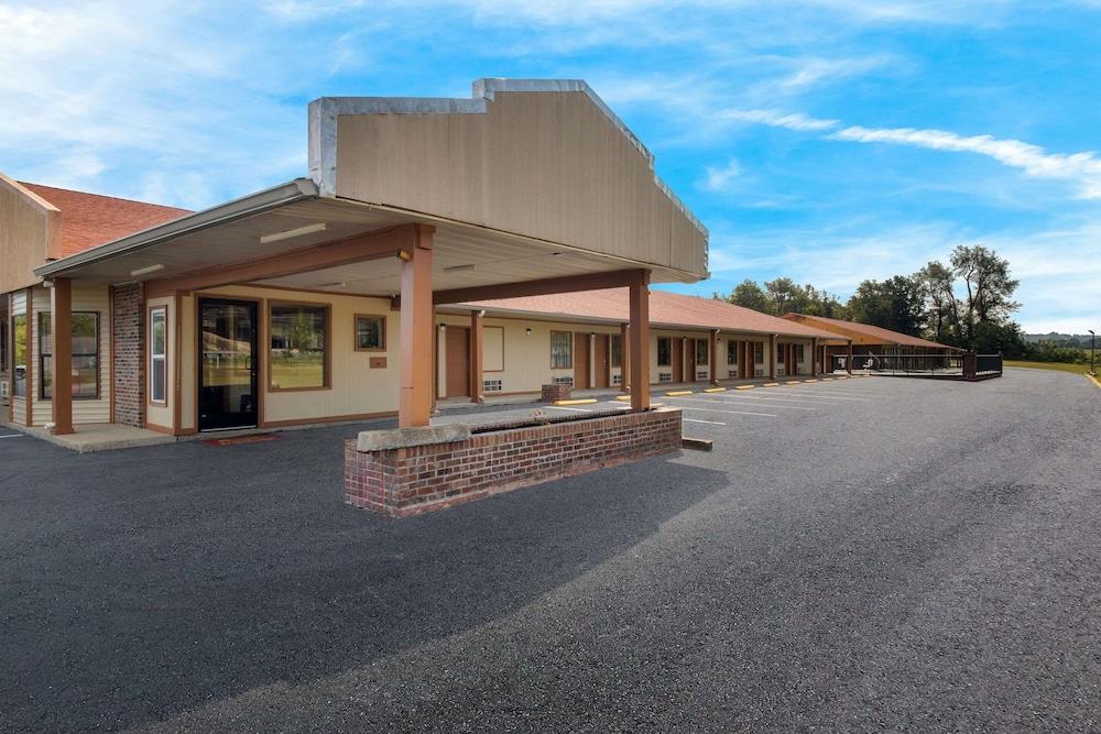 Econo Lodge Cornersville I-65