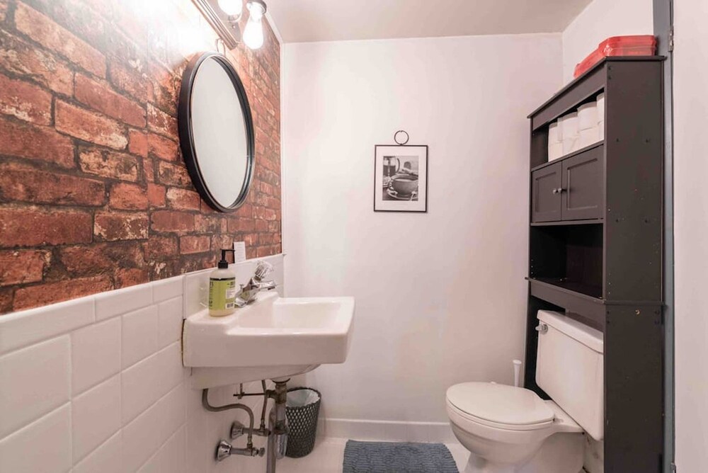 1918 Duplex with Character City Center