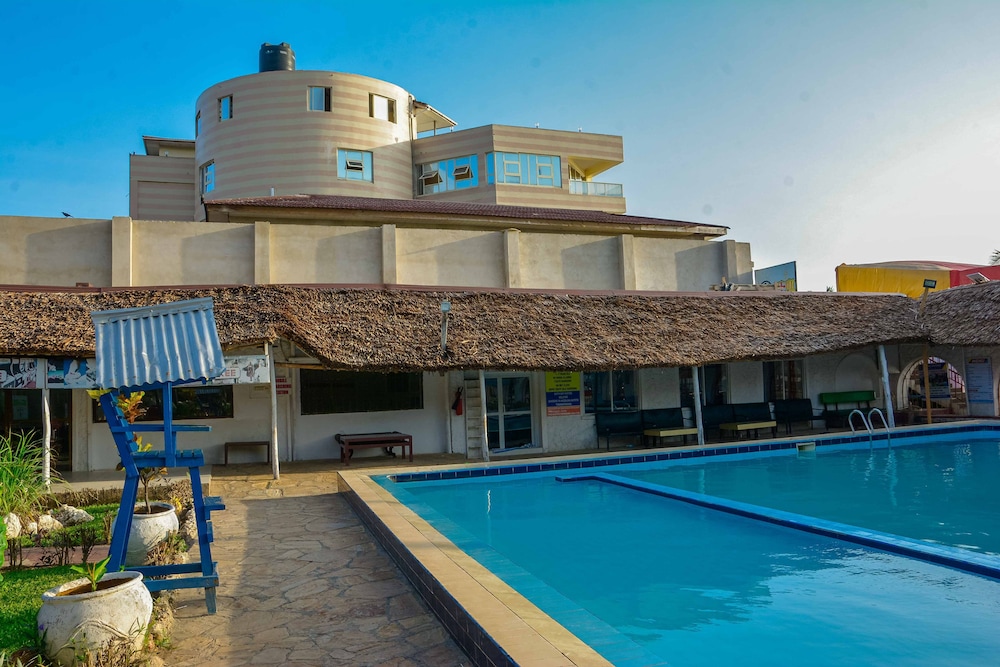 Best Western Jangwani Sea Breeze Hotel