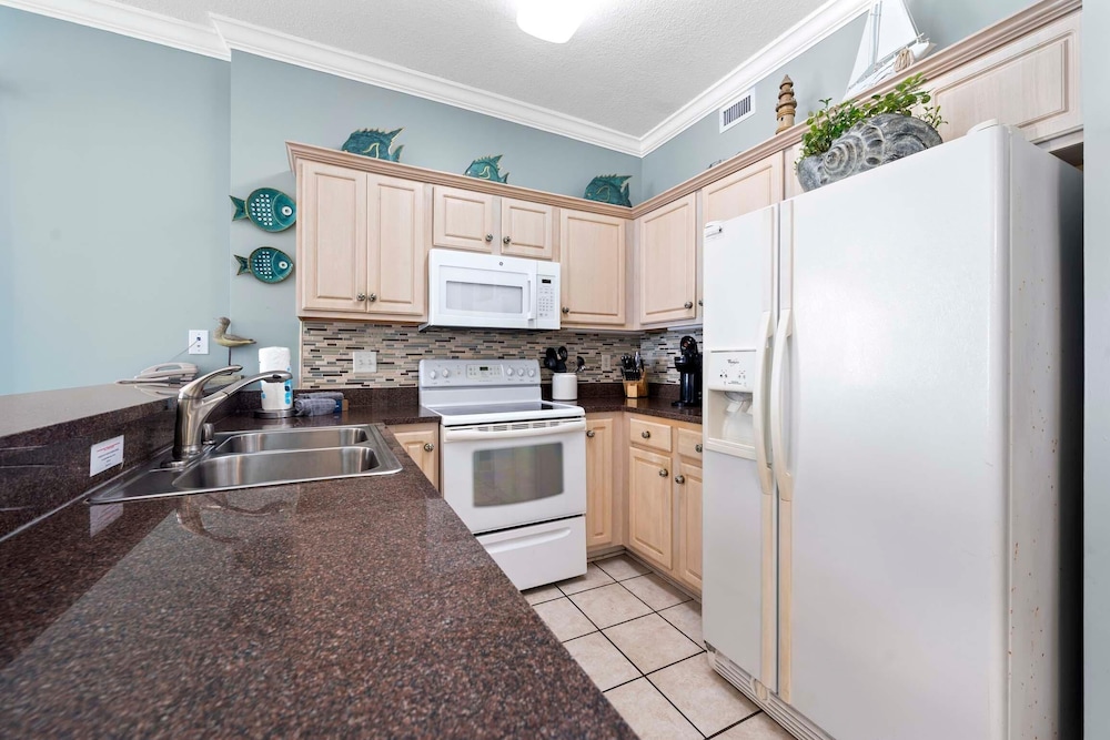 Island Royale 606