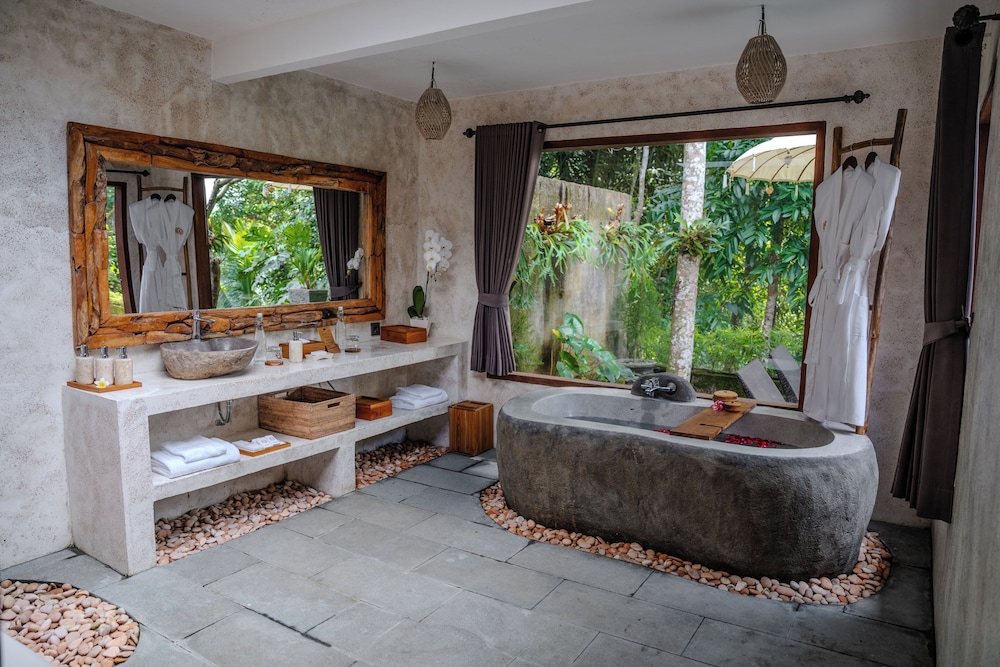Hoshi Jungle Resort by Dhananjaya Hospitality