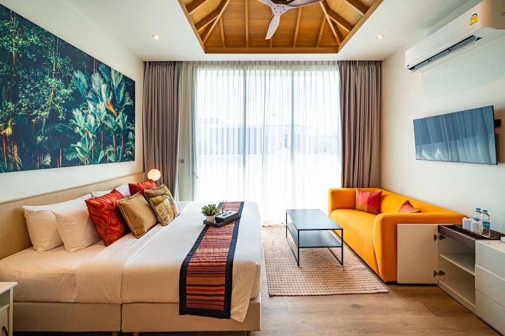 Teak 5 Bedroom Private Pool Villa Bangtao Beach