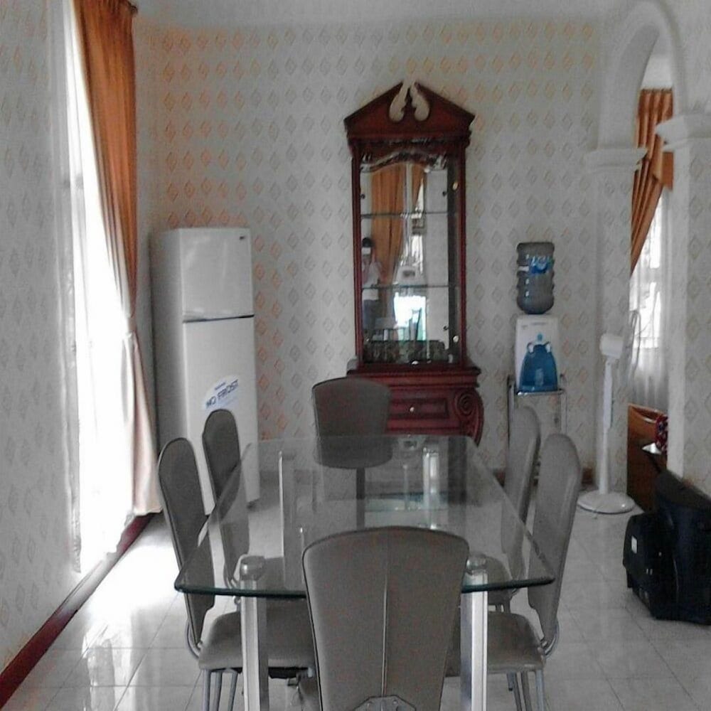 Villa Kota Bunga Dandelion