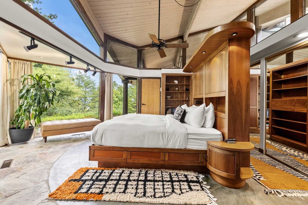 Belltop Architectural Wonder on Private Mountain