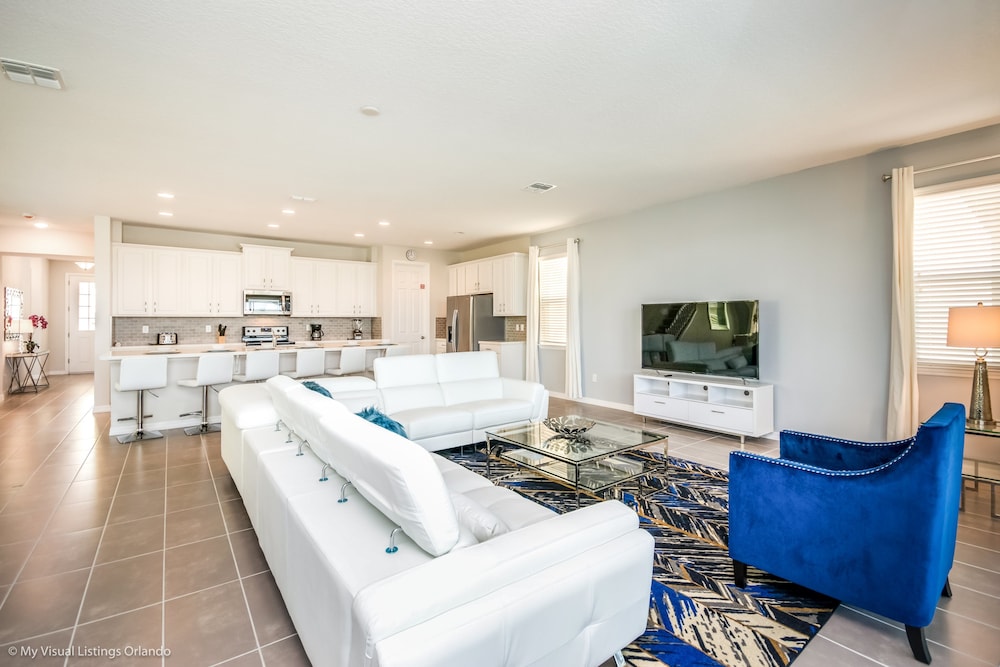 H9063 Brand New 9b6.5b Poolvilla Minutes to Disney - Image 5