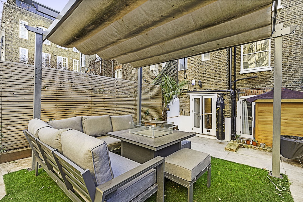 outdoor bbq area