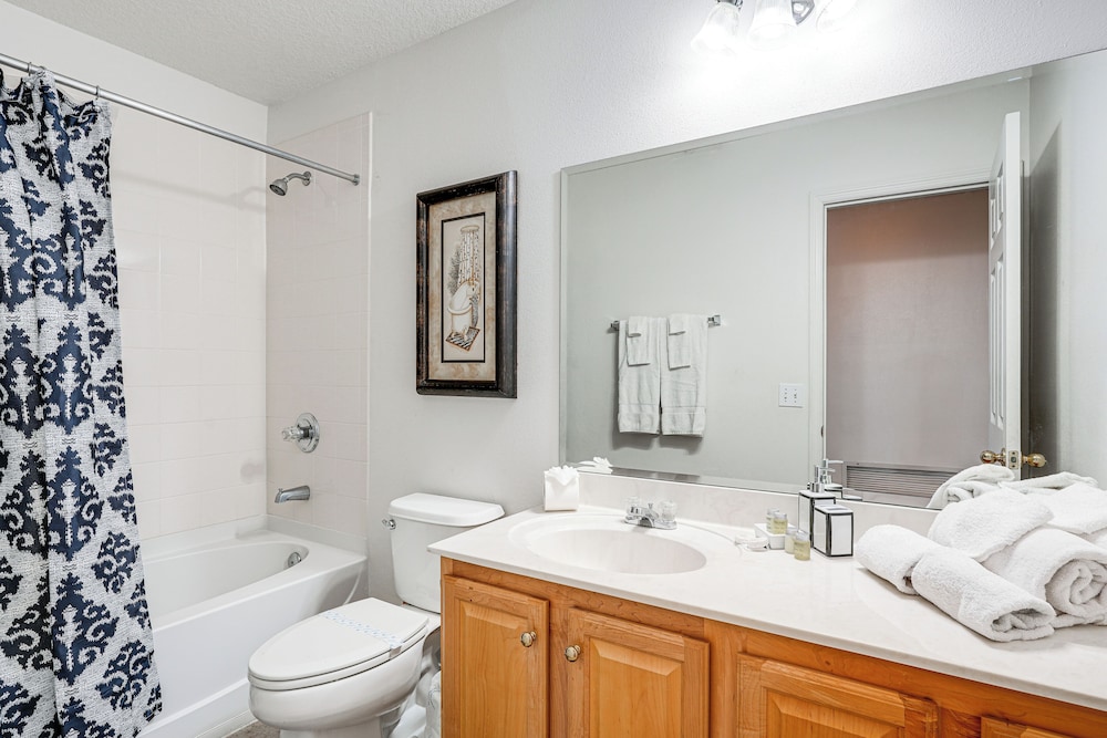 Near Disney & Golf: Pet-friendly Davenport Home!