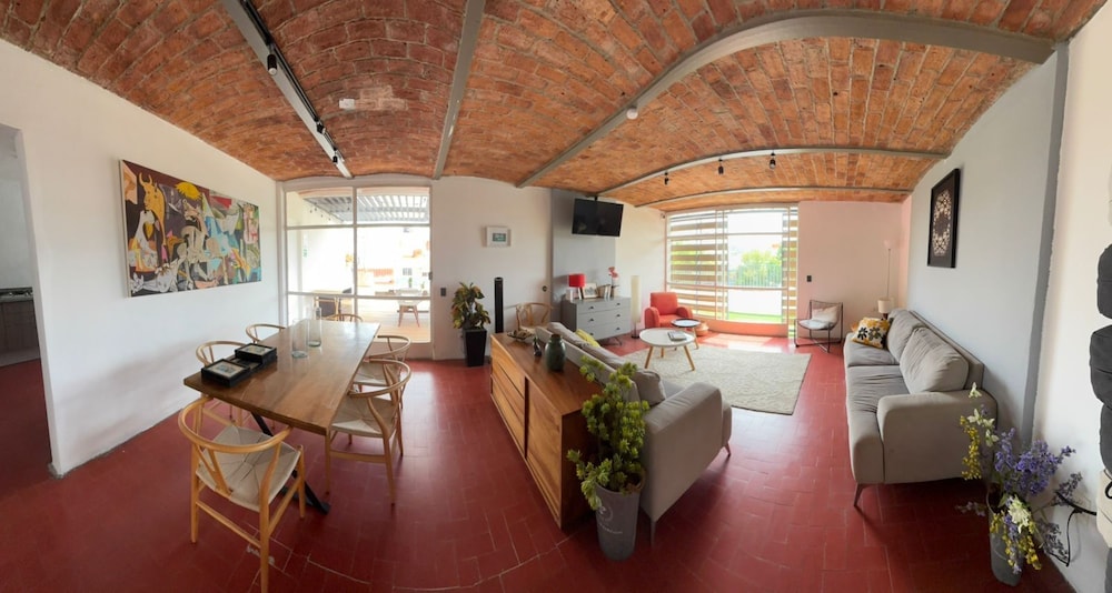 Nube Mia Hostel