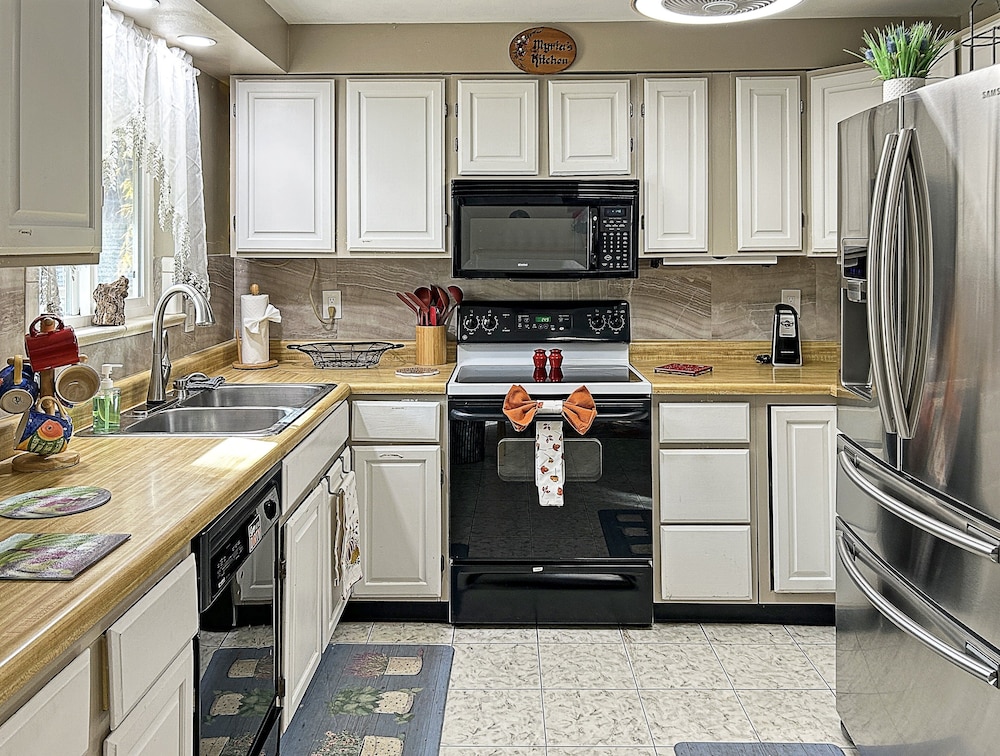 Roaring Fork Retreat 3 Bedroom Home