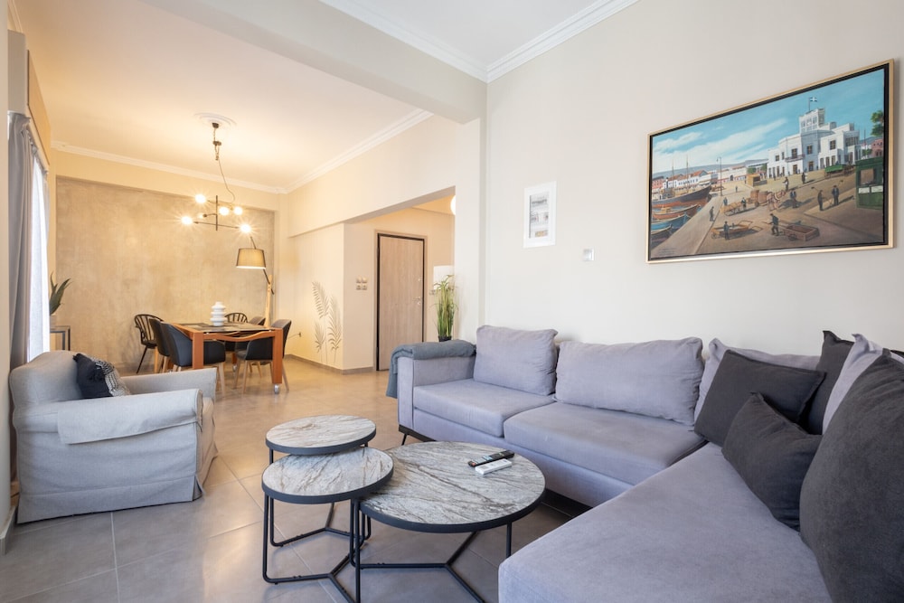 Kastella Waves Chic 2-bedroom Getaway