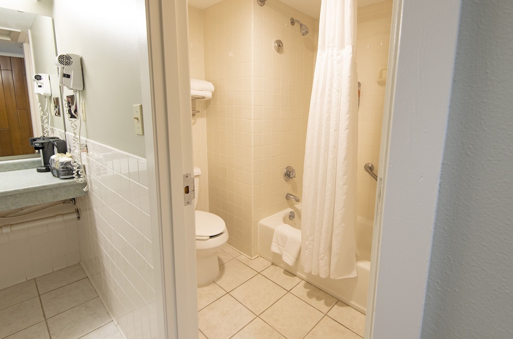 Cave City Vacations - Barren River Lake State Resort Park - Property Image 3