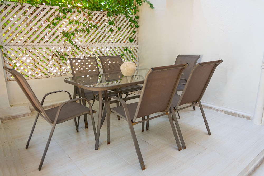 Charmant Appartement au Cœur d'Hydra