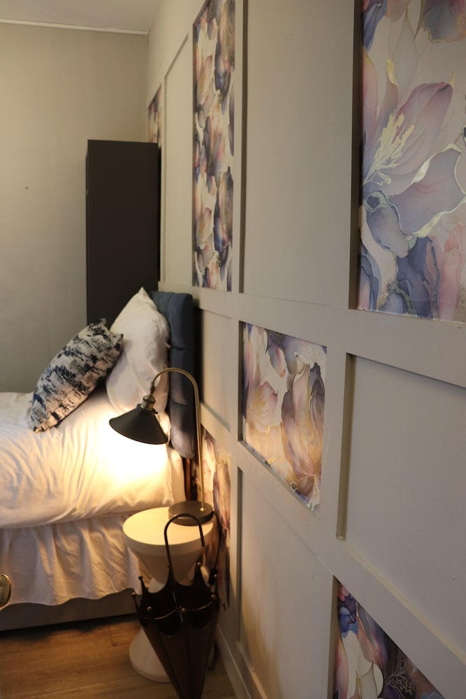Rooms on The Prom